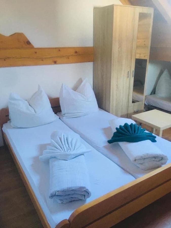 Omladinski Hotel Rostovo บูโกลโน ภายนอก รูปภาพ