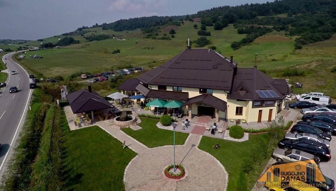 Omladinski Hotel Rostovo บูโกลโน ภายนอก รูปภาพ